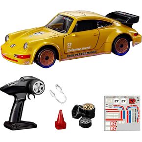 سيارة دريفت معدنية صغيرة تعمل بالتحكم عن بعد 1/43 بسرعة 2.4 جيجاهرتز ودفع رباعي مع هيكل مصنوع من سبائك جيروسكوب وتحكم راديو لسيارات السباق (أصفر) in Kuwait