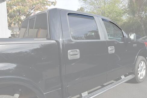 أقنعة EOS على شكل قناة وفتحات جانبية منحرفة للنافذة الواقية من المطر لموديلات Ford F-150 Crew Cab موديلات 2004-2008 in Saudi Arabia