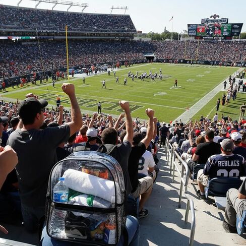 حقيبة ظهر Keepcross Clear Stadium مقاس 12 × 6 × 12 حقيبة صغيرة شفافة للاستاد معتمدة للأحداث الرياضية وحفلات المهرجانات، والنساء والرجال in Kuwait