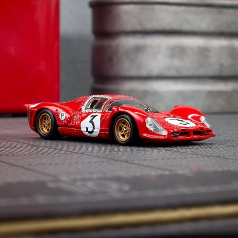 Hot Wheels Elite 64 1967 Ferrari 330 P4 - سيارة تجميع مصبوبة فاخرة بمقياس 1:64، أحمر روسو كورسا مع صدفة خلفية مفتوحة وعجلات راكبين حقيقيين in Kuwait