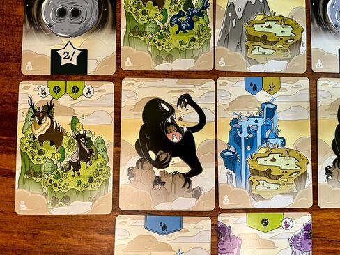 عالم غريب - فوق السحاب | لعبة بطاقة الرسم الخيالية للأطفال والكبار | اجمع فرقًا من المخلوقات الغامضة في الكون السماوي | لعبة استراتيجية سريعة | الأعمار 10+ | 1-4 لاعبين | 20 دقيقة in Kuwait