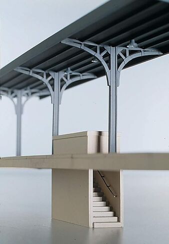 مجموعة Walthers Cornerstone Series Kit ملاجئ منصة المحطة على طراز الفراشة بمقياس HO in Saudi Arabia