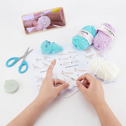ORIGACH Crochet Kit for Beginners, 4 Pcs DIY Bear Keychain Starter Crochet Kit for Adults, Complete Crochet Set with Step by Step Video Tutorial, Instruction, Yarn, Hook, Accessories in Saudi Arabia