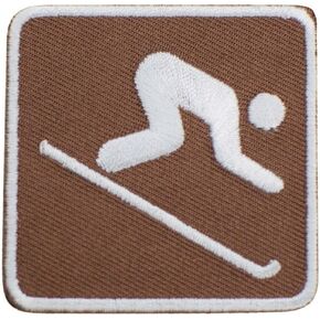 مكواة التزلج على المنحدرات على رقعة مزخرفة، لافتة بارك للنشاط الترفيهي 2 بوصة - للقبعات والقمصان والأحذية والجينز والسترات in Kuwait