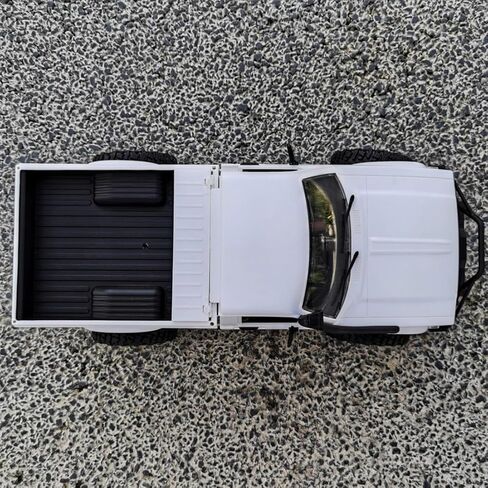 مقطورة عسكرية WPL B36-3 1/16 RC مع مصابيح أمامية LED، شاحنة للطرق الوعرة 2.4G كاملة النسب 4WD RC، هدايا لعشاق نماذج السيارات الكهربائية (بطاريتان) in Kuwait