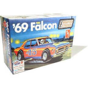 AMT Ford LN 8000 Race Car Hauler 1:25 Scale Model Kit in Kuwait