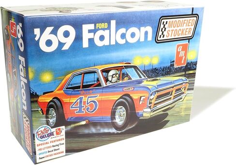 AMT Ford LN 8000 Race Car Hauler 1:25 Scale Model Kit in Kuwait