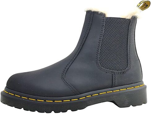 Dr. Martens Unisex 2976 Chelsea Boot in Saudi Arabia