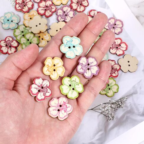 100 حزمة من أزرار الديكور من الخشب الطبيعي، 2 فتحة ريترو لطيف على شكل شجرة صغيرة على شكل قلب زهرة زر مطلي على شكل زهرة أزرار كلاسيكية ملونة أزرار زهرة خشبية مزخرفة لمشاريع الخياطة اليدوية اليدوية in Kuwait