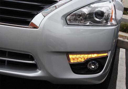 iJDMTOY Switchback LED Daytime Running Light Kit & Clear Lens Fog Light Combo Compatible With 2013-2015 Nissan Altima, Includes White/Amber LED DRL, Pair Halogen Fog Lights, Bezels & Wiring, Switch in Saudi Arabia
