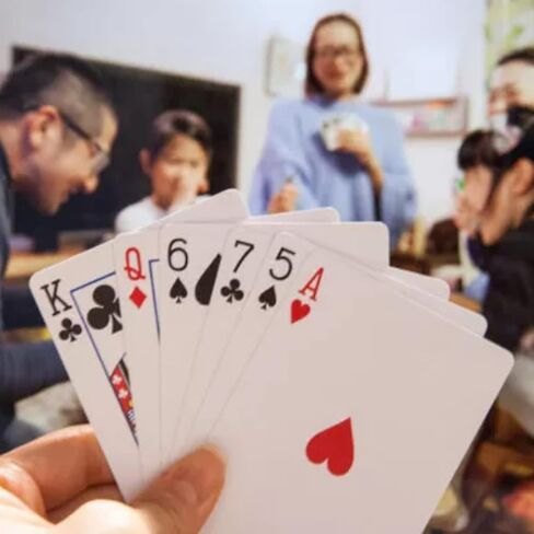 انظر من خلال البطاقة السرية المميزة، ألعاب بسيطة للعبة البطاقات in Kuwait