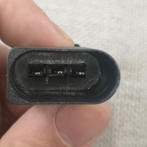 مستشعر سرعة ناقل الحركة الأوتوماتيكي لـ Mk4 G68 للجولف 00-06 01M927321B 01M 927 321B in Saudi Arabia