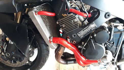 خرطوم دراجة نارية عالي الأداء 3 طبقات 4.5 ملم لسوزوكي GSXR 600 750 2006-2010 K7 K8 K9 (أحمر) in Kuwait