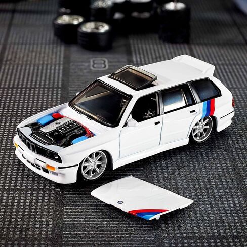 Hot Wheels 1990 BMW 318i Touring Collectors Elite 64 in Saudi Arabia