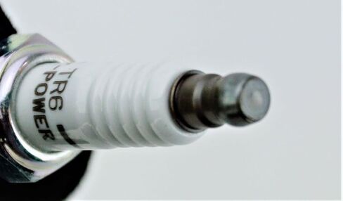 NGK 4177 TR6 V-Power مجموعة شمعات إشعال نحاسية ممتازة مكونة من 8 قطع in Kuwait