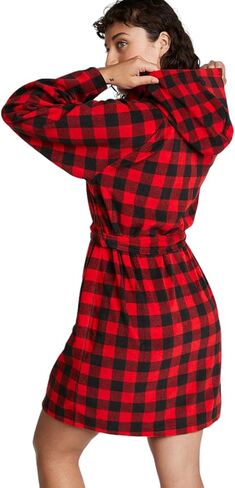 Victoria's Secret Pink Short Polar Fleece Bath Robe (US, Alpha, Medium, Large, Regular, Regular, Black Ivy Plaid) in Kuwait
