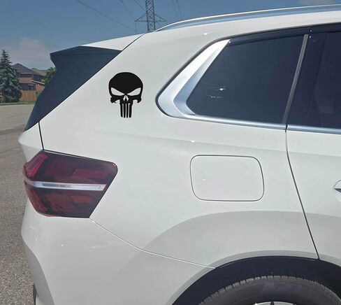 ملصق فينيل لصائق جمجمة Punisher لجهاز الكمبيوتر المحمول والشاحنات والسيارات والنوافذ، ملصق ممتص للصدمات على شكل جمجمة بيضاء | 5.5 بوصة (أسود) in Kuwait