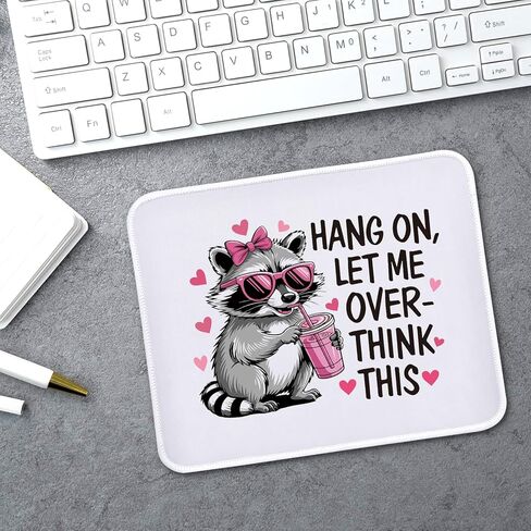 هدايا لوحة ماوس راكون مضحكة - دعني أفكر في هذا - لوحة ماوس غير قابلة للانزلاق مع حافة مخيطة - حصيرة ماوس مستطيلة لألعاب الكمبيوتر المحمول - هدايا ساخرة للزملاء والرئيس والصديق in Kuwait
