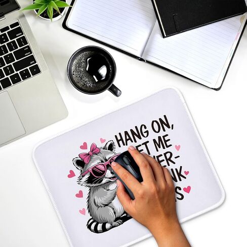 هدايا لوحة ماوس راكون مضحكة - دعني أفكر في هذا - لوحة ماوس غير قابلة للانزلاق مع حافة مخيطة - حصيرة ماوس مستطيلة لألعاب الكمبيوتر المحمول - هدايا ساخرة للزملاء والرئيس والصديق in Kuwait