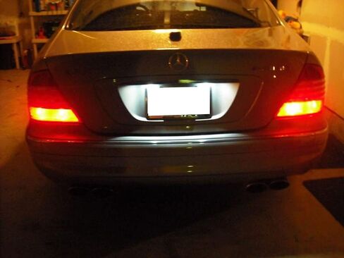 iJDMTOY OEM-Fit White 18-SMD مجموعة مصابيح لوحة ترخيص LED كاملة متوافقة مع Mercedes-Benz 2000-2006 W220 S-Class، استبدل المصابيح المتوهجة OEM in Saudi Arabia