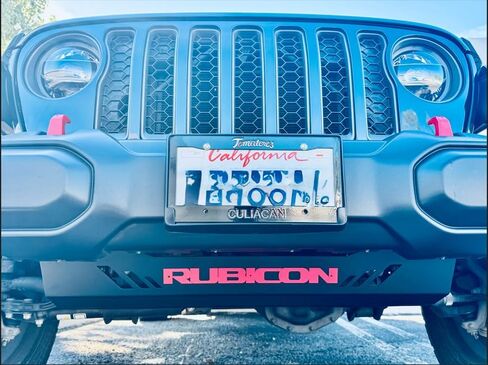 Custom (* RUBICON *) Skid Plate Compatible With Jeep Wrangler 2018-2025 & Jeep Gladiator 2020-2025 With Texture Powder Coating. Black With Red Emblem in Saudi Arabia