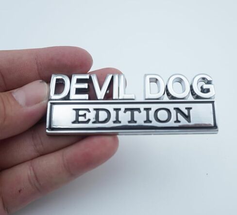 مجموعة زوجية من Devil Dog Edition بأحرف ممتصة للصدمات ثلاثية الأبعاد شعارات بديلة لشارة السيارة العالمية والشاحنة والمركبات الترفيهية والقوارب (أسود فضي) in Kuwait
