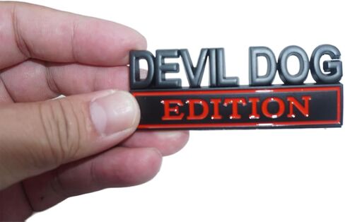 مجموعة زوجية من Devil Dog Edition بأحرف ممتصة للصدمات ثلاثية الأبعاد شعارات بديلة لشارة السيارة العالمية والشاحنة والمركبات الترفيهية والقوارب (أسود فضي) in Kuwait