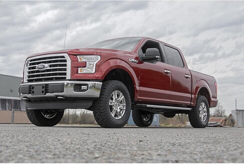 مجموعة تسوية Rough Country 2 بوصة مع دعامات M1 لـ 2014-2020 Ford F-150 4WD - 50040 in Saudi Arabia