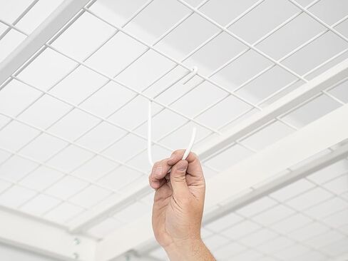 خطافات رف علوية للتعليق من رف السقف وسطح رفوف الحائط، خطافات دراجة شديدة التحمل - أبيض (مجموعة من 4) in Kuwait