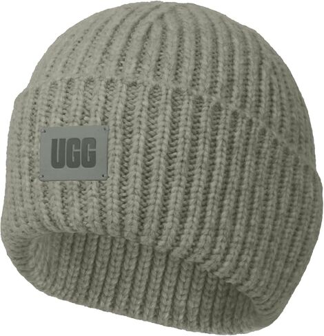 قبعة صغيرة مضلعة مكتنزة للأطفال من UGG مع تاج بدون خياطة، نسيج ناعم مضلع، ورقعة شعار جلدية in Kuwait