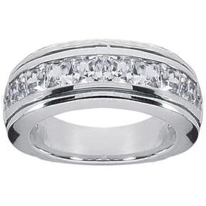1.50 ct TW Men's Princess Cut Diamond Wedding Band Ring in 14 Karat White Gold in Kuwait