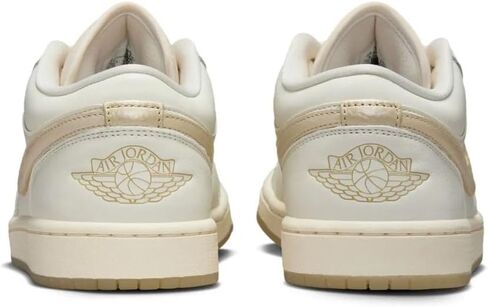 حذاء Air Jordan 1 Low SE للسيدات (شراعي/عاجي شاحب/ذهبي الفريق) in Kuwait