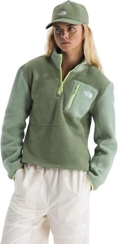 سترة Yumiori النسائية ذات السحاب الربعي من THE NORTH FACE، بلوفر صوف خفيف الوزن مع شعار مطرز، وجيوب آمنة بسحاب in Saudi Arabia
