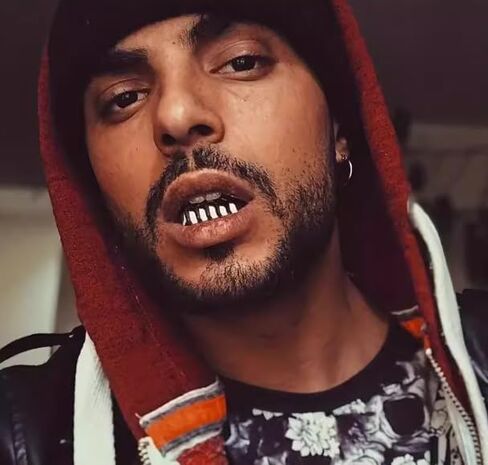 Grillz for Hip Hop 8-Tooth Full Diamond Gold Plated 2-Piece Set Sparkling Luxury Adjustable for Hip Hop Party Music Festival in Saudi Arabia