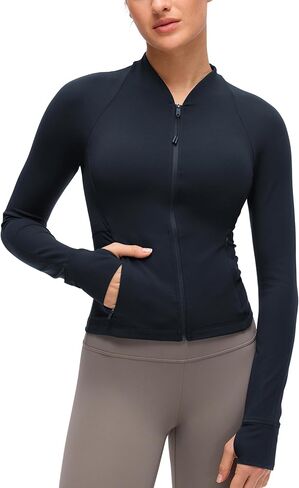 سترات CRZ YOGA Butterluxe برقبة على شكل حرف V للنساء - قمصان رياضية بسحاب كامل مع جيوب بفتحات للإبهام in Saudi Arabia