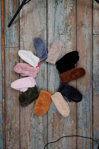 قفازات من الفرو الصناعي فائقة النعومة (18-801) in Kuwait