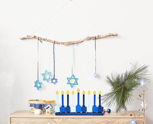 شركة Dreidel Hanukkah Menorah الخشبية للأطفال، تصميم Dreidel مع شموع قابلة للإزالة in Kuwait