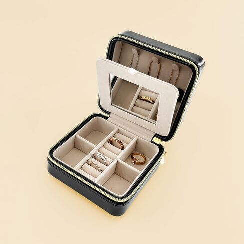 Brouk & Co Pearl Travel Jewelry Case (Nude) in Saudi Arabia