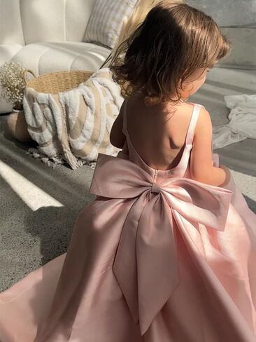Satin Flower Girl Dress with Big Bow Elegant Sleeveless A-Line Ball Gowns Formal Communion Wedding Party Dresses in Saudi Arabia