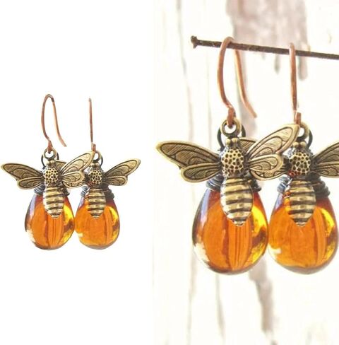 A Pair Retro Bee Earrings, Waterdrop Earrings, Trendy Waterdrop, Amber Fashionable Earring Accessories in Saudi Arabia