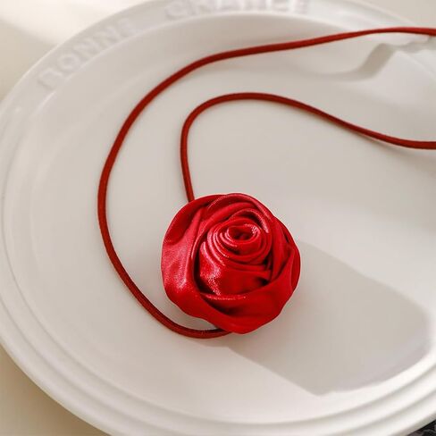 Vintage Large Red Flower Necklace for Women, Exquisite Big Velvet Fabric Floral Collar Choker Necklaces Y2K Charm Valentine Party Prom Jewelry Gifts in Saudi Arabia