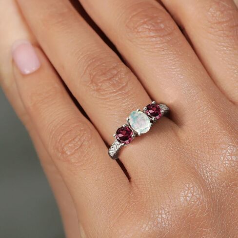 خاتم Gem Stone King 1.95 قيراط كابوشون أبيض مقلد أوبال وعقيق رودوليت أحمر للنساء | 925 فضة استرلينية | خاتم الخطوبة والذكرى السنوية للزفاف للنساء | متوفر بمقاس 5-9 in Kuwait