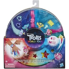 Trolls DreamWorks Tiny Dancers Greatest Hits، 6 شخصيات جامعية، قلادة، سوارين، وأكثر من ذلك، جولة حول العالم مستوحاة من الألعاب
