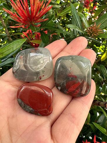 GAF TREASURES 5 Pcs Black Onyx Tumbled Stones, Polished Natural Black Onyx Gemstone, Black Onyx Healing Crystals (Black Onyx) in Saudi Arabia