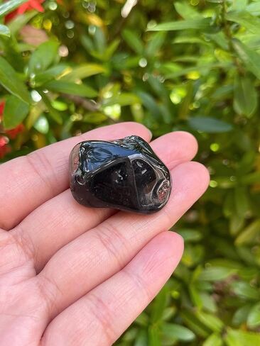 GAF TREASURES 5 Pcs Black Onyx Tumbled Stones, Polished Natural Black Onyx Gemstone, Black Onyx Healing Crystals (Black Onyx) in Saudi Arabia