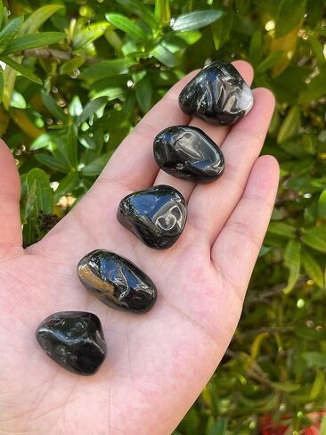 GAF TREASURES 5 Pcs Black Onyx Tumbled Stones, Polished Natural Black Onyx Gemstone, Black Onyx Healing Crystals (Black Onyx) in Saudi Arabia