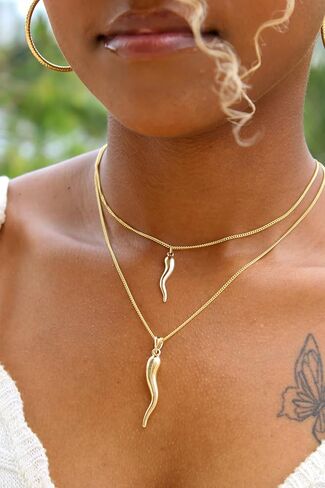 14K or 10K Solid Gold Horn Charm Hollow, Good Luck Charm, Cornetto, Cornicello Pendant, Yellow Gold Pepper for Him and Her, for Gifting Handmade in Italy, Hypoallergenic in Saudi Arabia