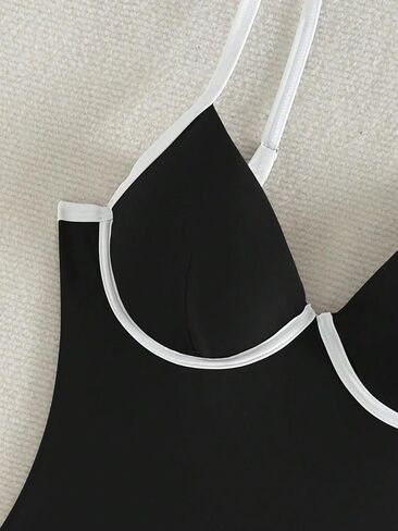 Women's Colorblock Backless One-Piece Swimsuit - High Stretch Monokini for Summer Beach Vacation in Saudi Arabia
