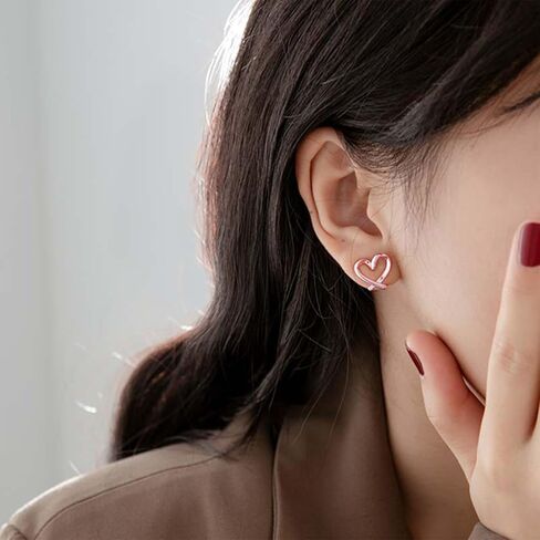 Clip On Earrings for Women Cute Heart Earrings Non piercing Clip Earrings for Women Dainty Jewelry for Women in Saudi Arabia
