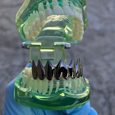 سمك القرش الأسود Grillz ثمانية أسنان سفلية 8 أسنان أنياب مصاص دماء الفم الهيب هوب الشوايات in Kuwait